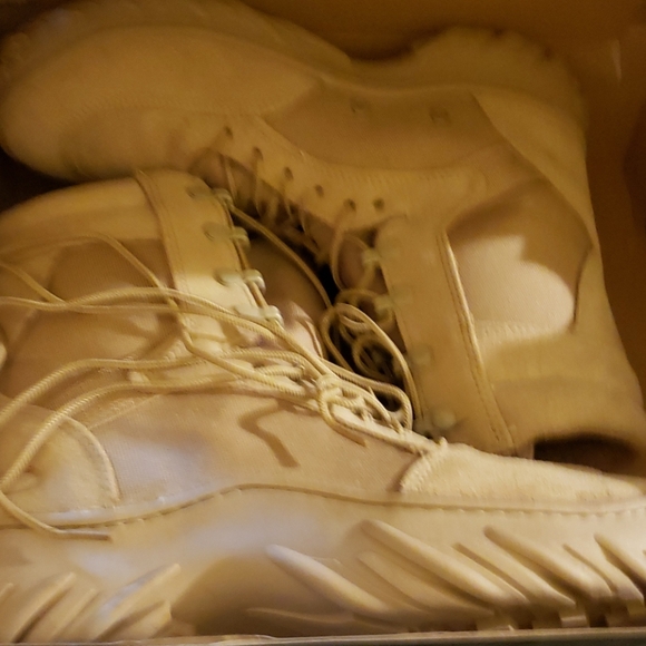 oakley elite special forces boots